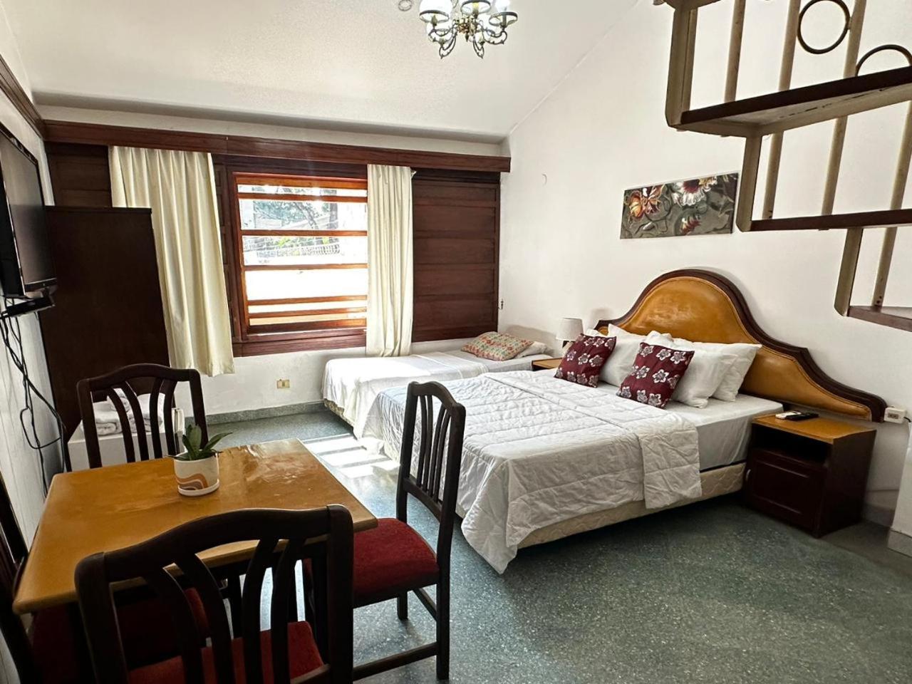 אסונסיון Hotel Hassler מראה חיצוני תמונה